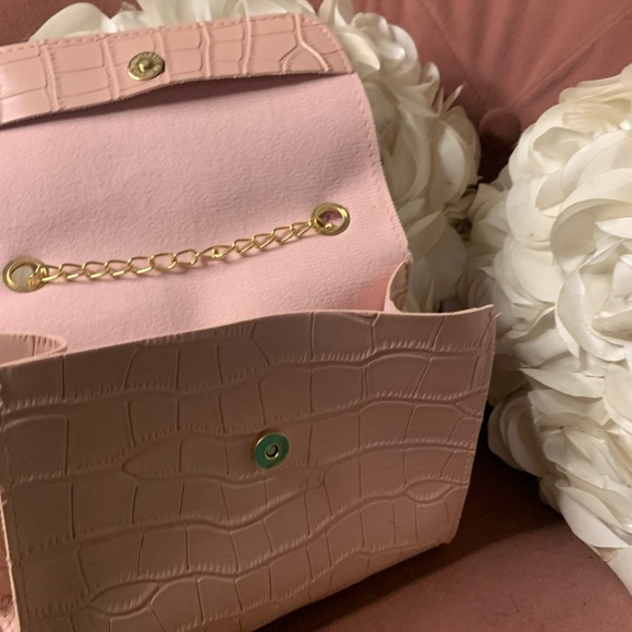 Pink Satchel - Picture 9 of 9